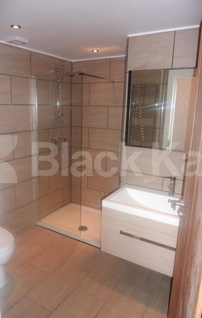 			4 BED IN CAMDEN !!!!, 4 Bedroom, 1 bath, 1 reception Flat			 Camden Street, CAMDEN